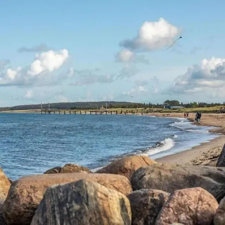 Idyllischer An Der Ostseekueste Reddelich