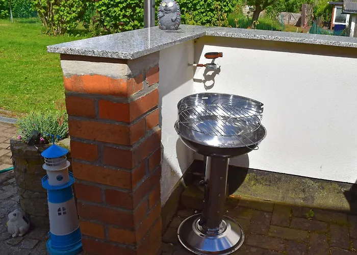 別荘 Idyllischer An Der Ostseekueste